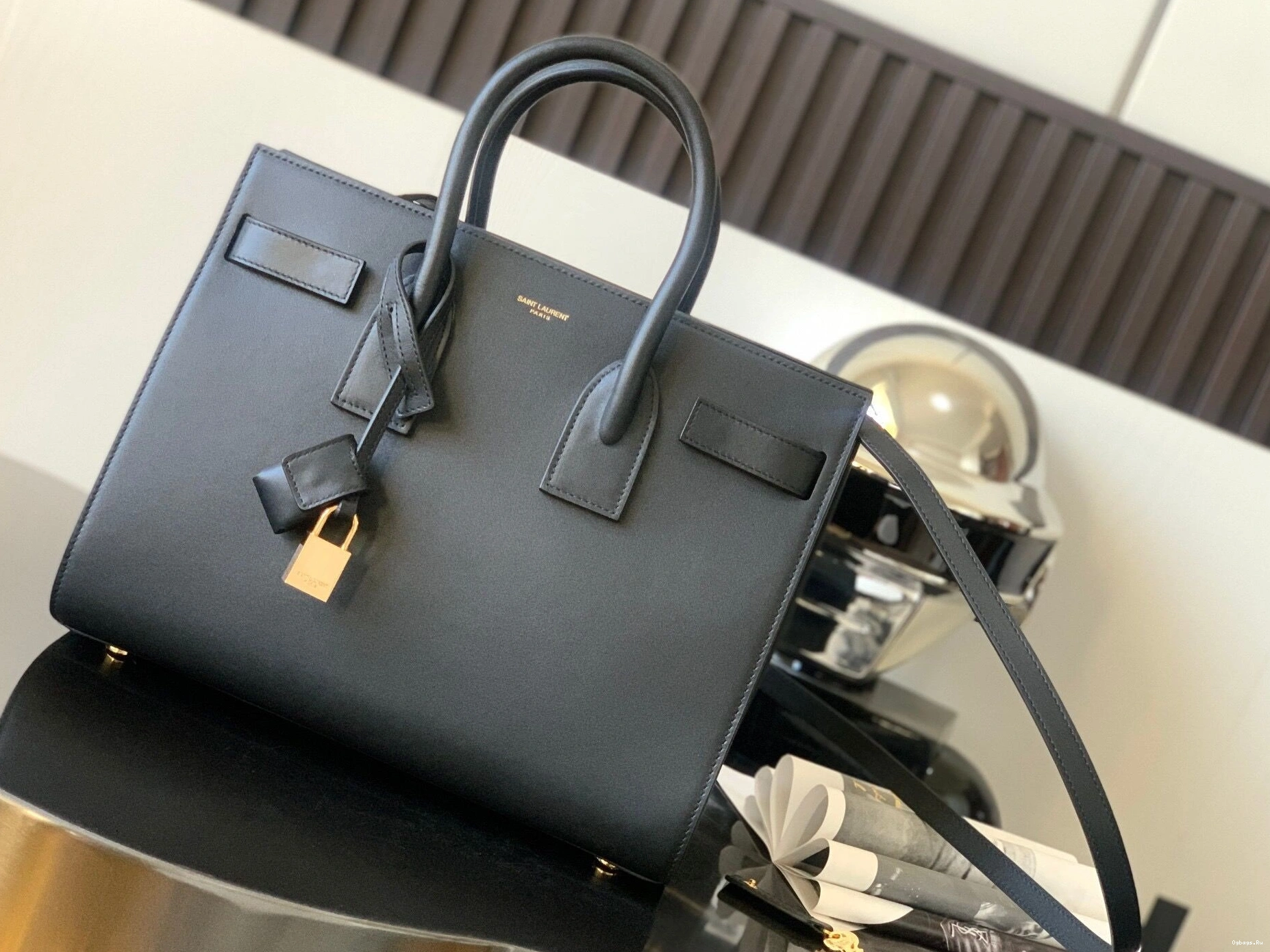 SAC JOUR SMOOTH IN YSL DE LEATHER BABY 0818